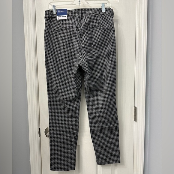 Women’s Old Navy houndstooth pixie pants size 10 NWT - Picture 2 of 5